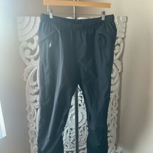REI Black shell Snowboarding Pants size M
